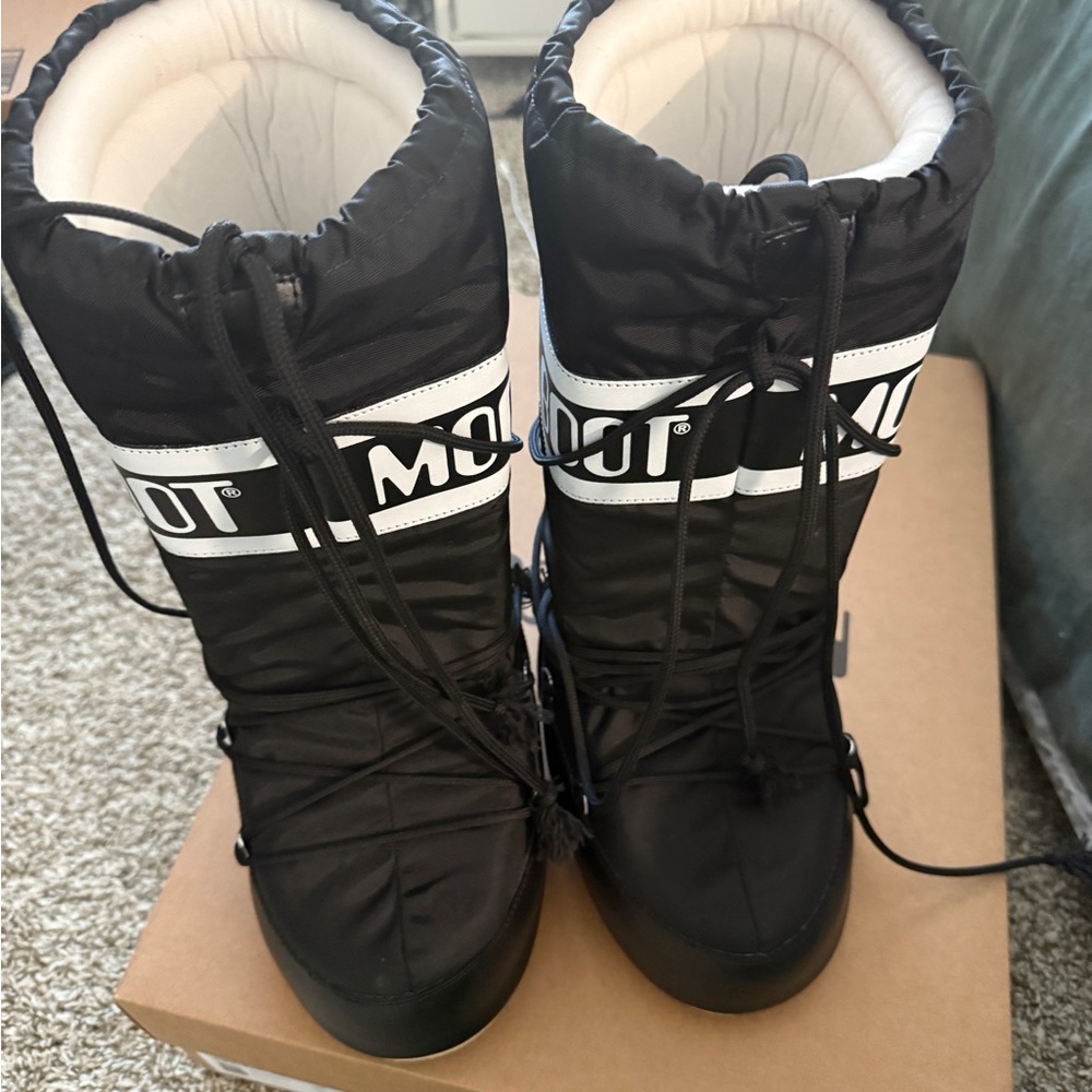 Moon Boot Icon Nylon Insulated Slip On Unisex Snow Boots - Black